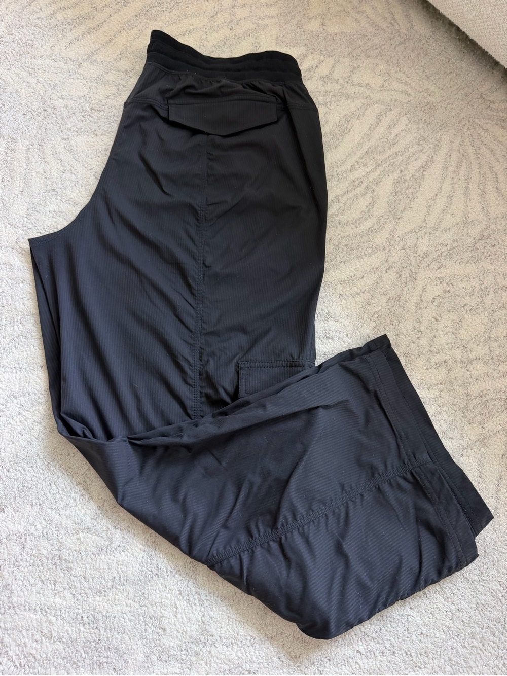 Lululemon Dance studio cropped Cargo  Pants - Drawstring Waist size L - Picture 4 of 8